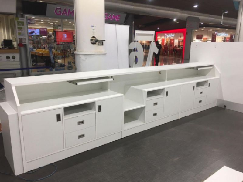 Mueble aparador para hostelería de color blanco