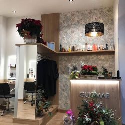 Mobiliario en interior de comercio